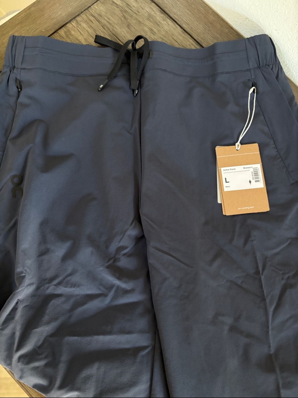 NWT [On] Cloud Running Active Pants Performance Joggers Navy Blue Women’s L - Picture 5 of 14